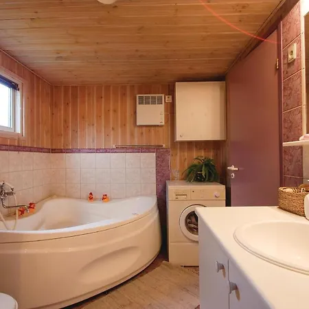 Tatil Evi Two-bedroom Holiday In Bjert *