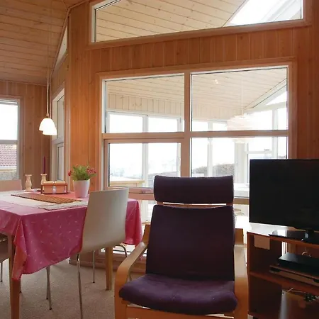 Two-bedroom Holiday In Bjert Tatil Evi *